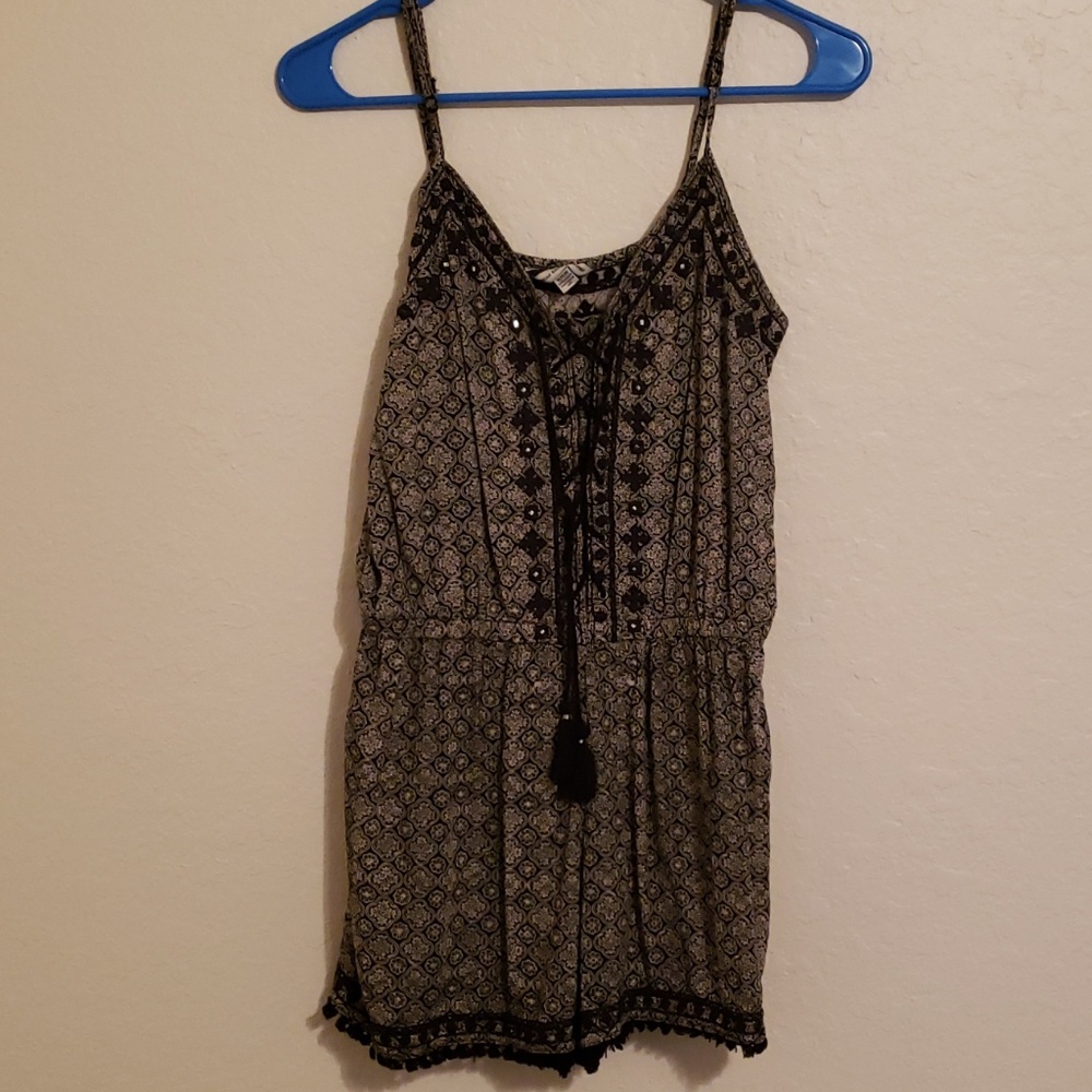 Patterned romper